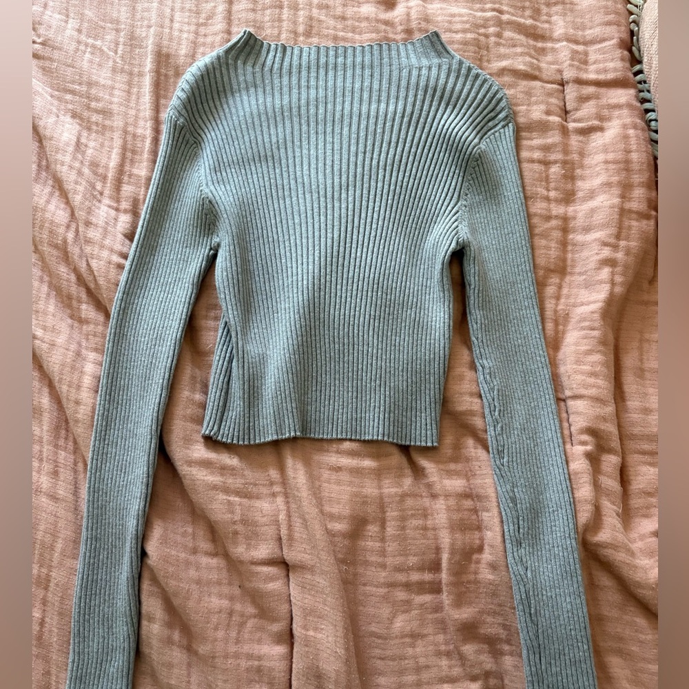 Chic Ribbed Knit Sweater